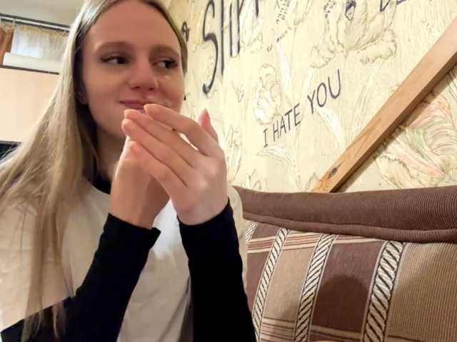 PriscillaLatham live cam on BongaCams
