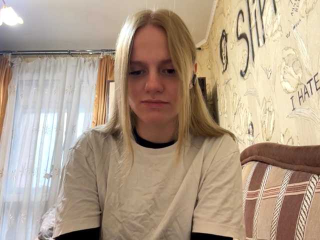 PriscillaLatham live cam on BongaCams