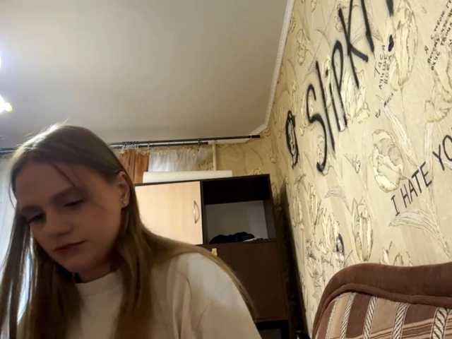 PriscillaLatham live cam on BongaCams