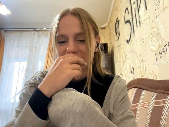 PriscillaLatham live cam on BongaCams
