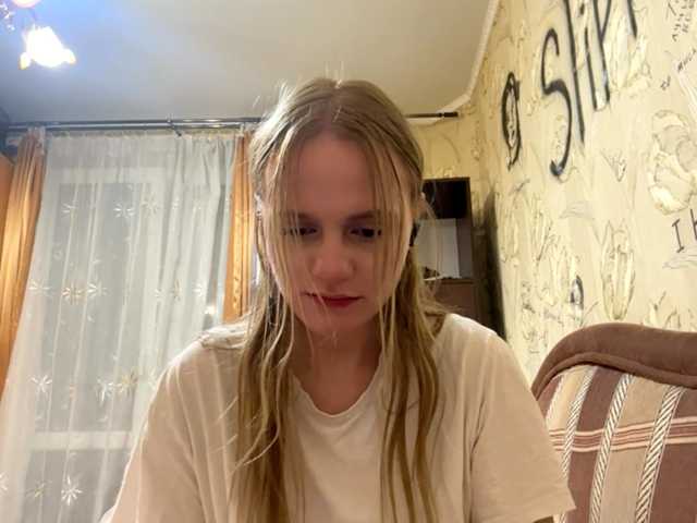 PriscillaLatham live cam on BongaCams