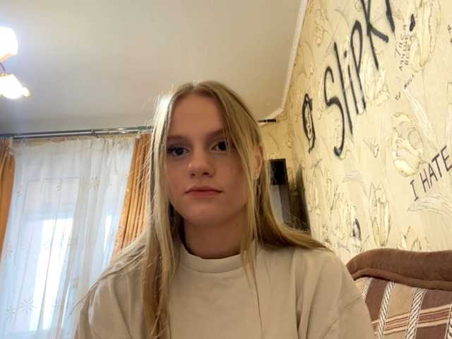 PriscillaLatham webcam