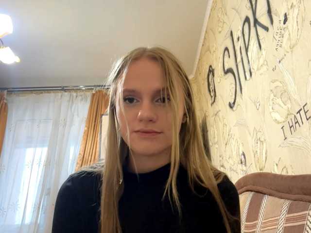 PriscillaLatham webcam