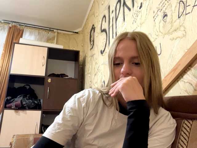 PriscillaLatham live cam on BongaCams