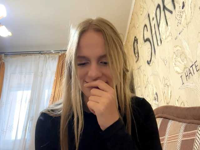 PriscillaLatham live cam on BongaCams
