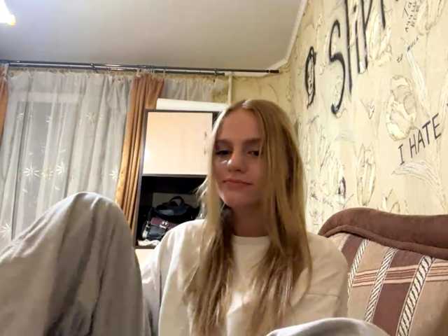 PriscillaLatham live cam on BongaCams