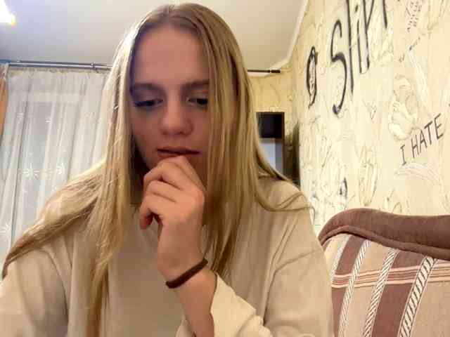 PriscillaLatham webcam