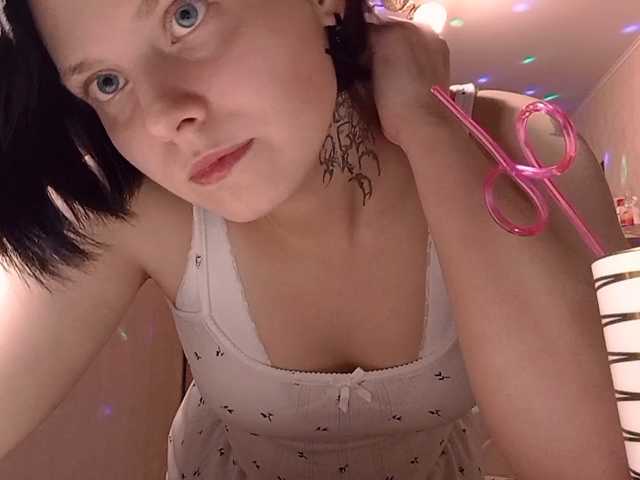 TamelaMaddrey webcam