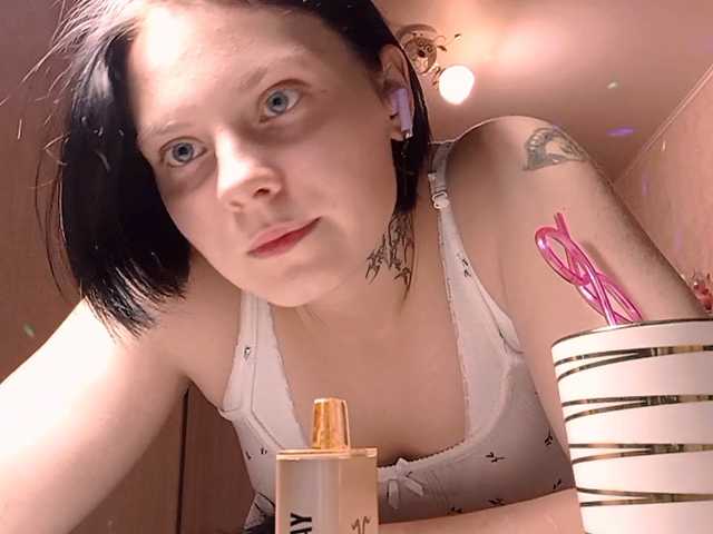 TamelaMaddrey live cam on BongaCams