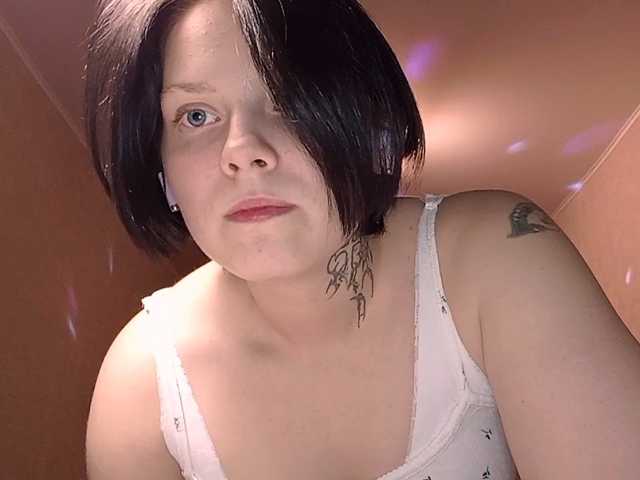 TamelaMaddrey webcam