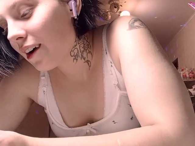 TamelaMaddrey live cam on BongaCams