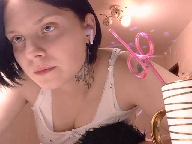 TamelaMaddrey webcam