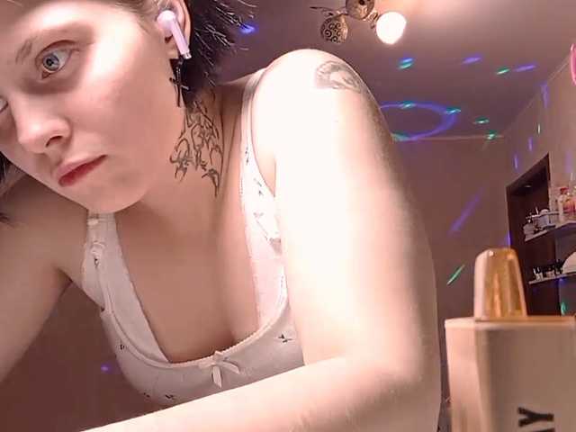 TamelaMaddrey live cam on BongaCams