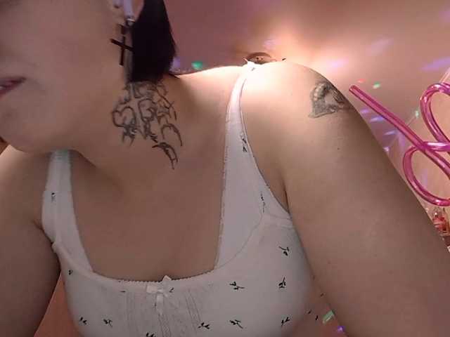TamelaMaddrey webcam