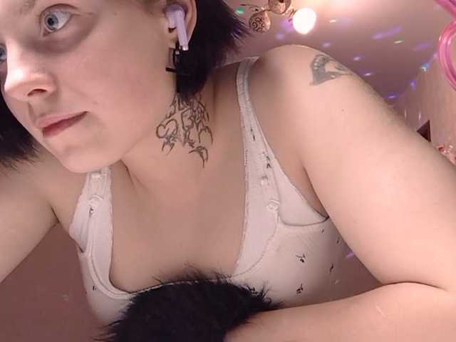TamelaMaddrey live cam on BongaCams