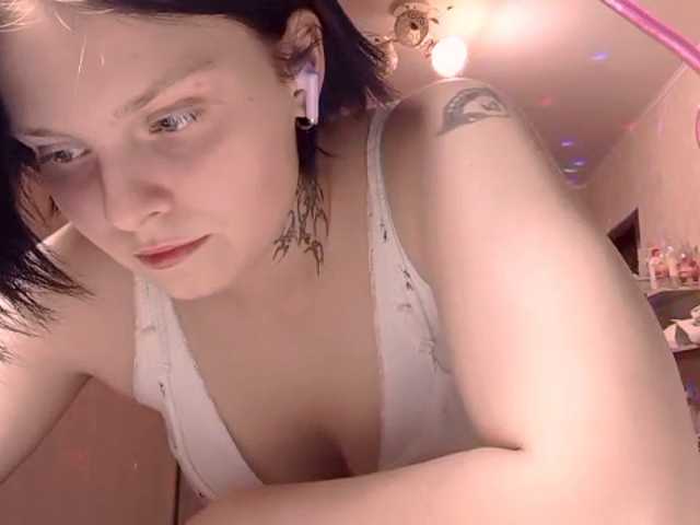 TamelaMaddrey live cam on BongaCams