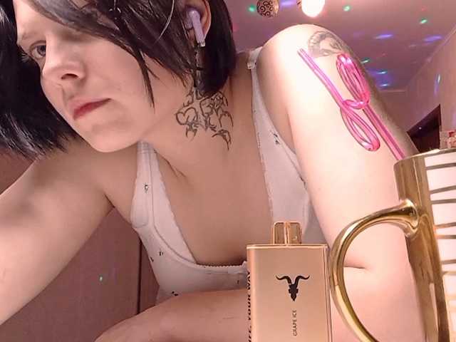 TamelaMaddrey live cam on BongaCams