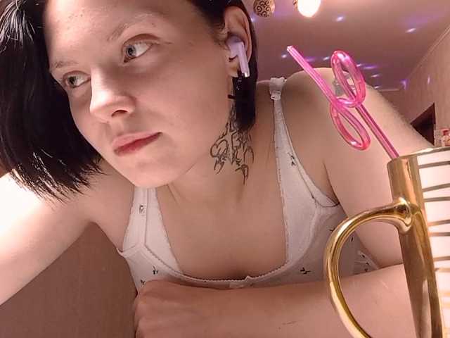 TamelaMaddrey live cam on BongaCams
