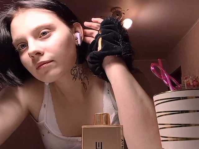 TamelaMaddrey live cam on BongaCams