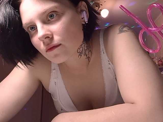 TamelaMaddrey live cam on BongaCams
