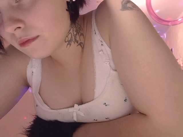 TamelaMaddrey live cam on BongaCams
