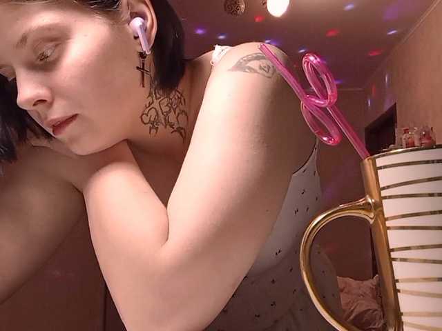 TamelaMaddrey webcam