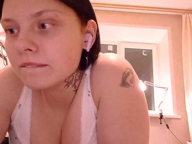 TamelaMaddrey webcam