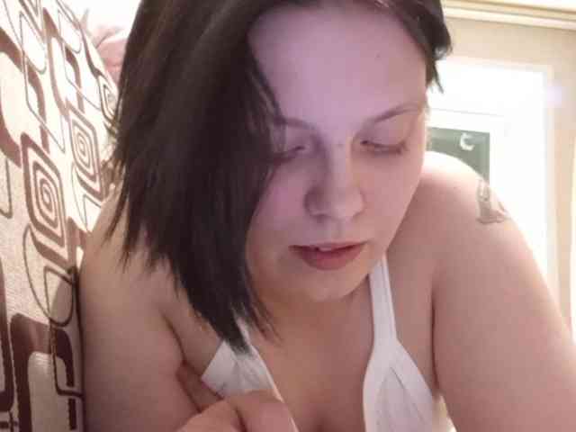 TamelaMaddrey webcam