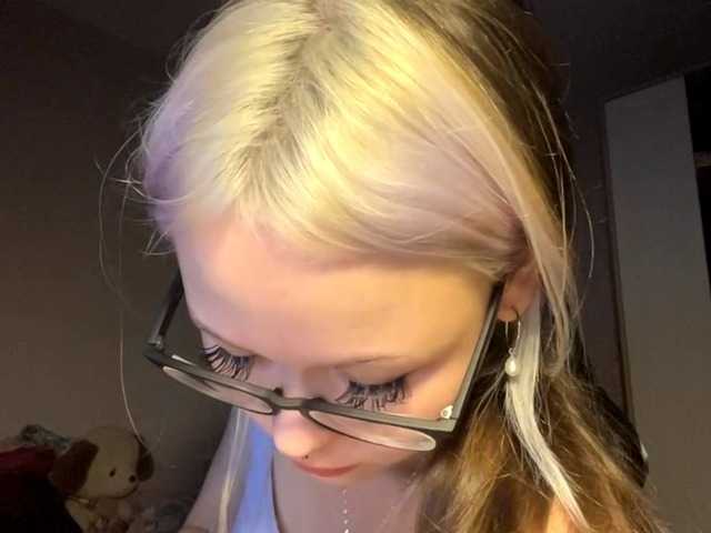 DeniseLindroth live cam on BongaCams