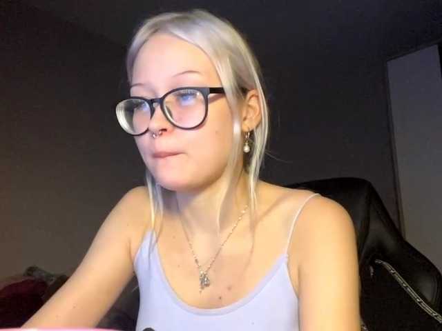 DeniseLindroth live cam on BongaCams