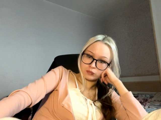 DeniseLindroth live cam on BongaCams