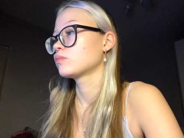 DeniseLindroth live cam on BongaCams
