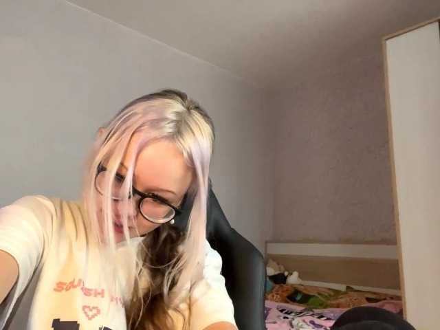 DeniseLindroth live cam on BongaCams