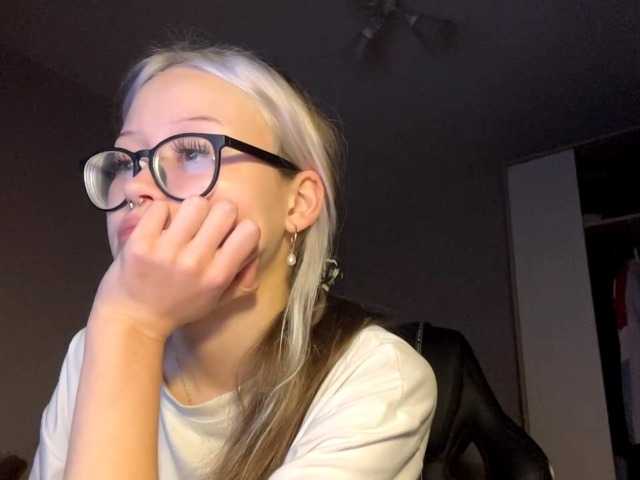 DeniseLindroth live cam on BongaCams