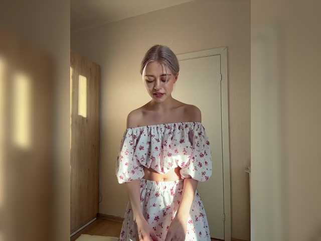 Lunarr-kitten, 21 y/o - Live Cam on BongaCams