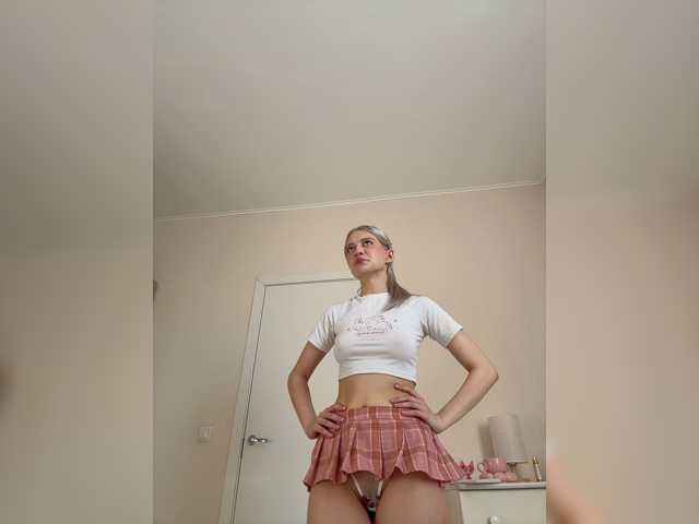 Lunarr-kitten live cam on BongaCams