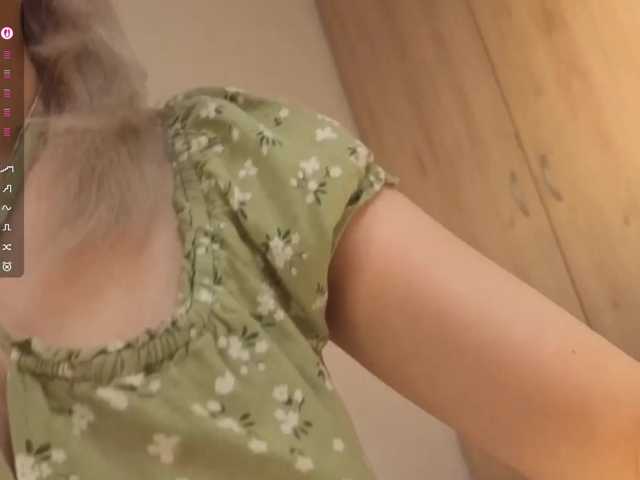 Lunarr-kitten live cam on BongaCams