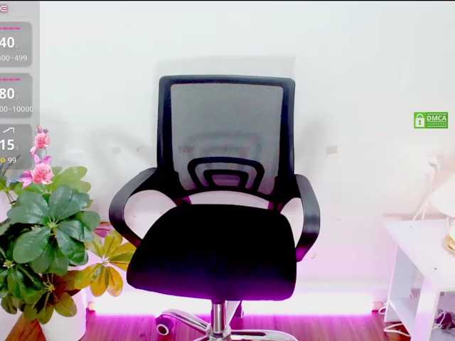 EmilyLoveU live cam on BongaCams