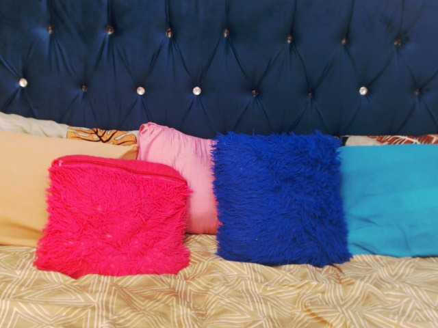 Sexy-CougarXXX live cam preview