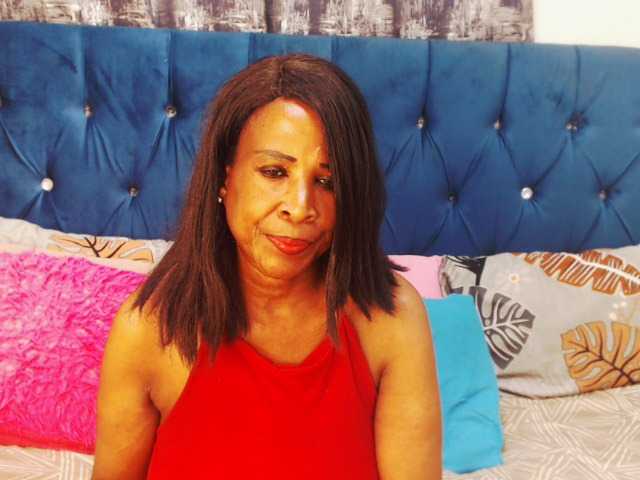 Sexy-CougarXXX