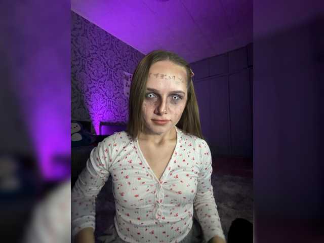 Crazy_aria live cam on BongaCams