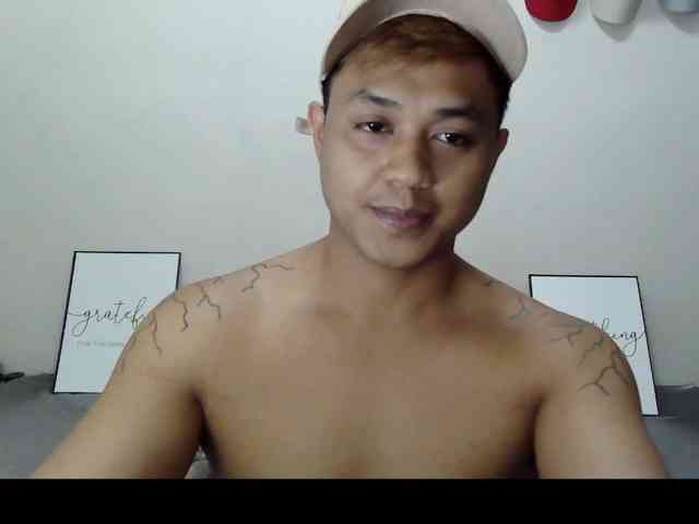 AsianHunkDominic