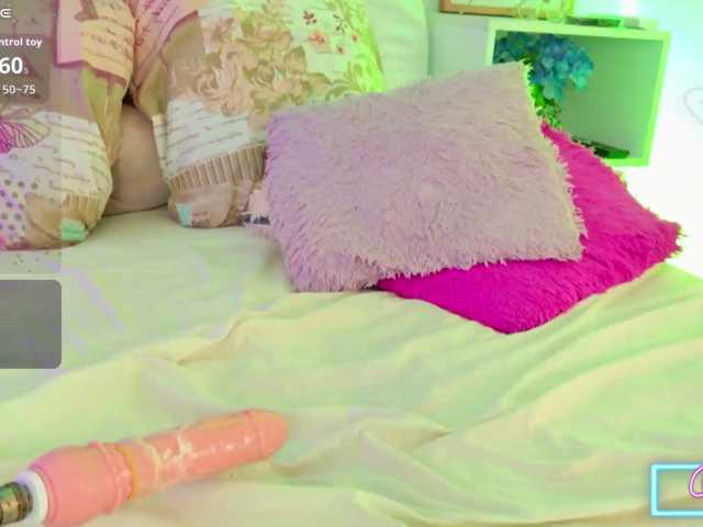 Erika-moore live cam on BongaCams