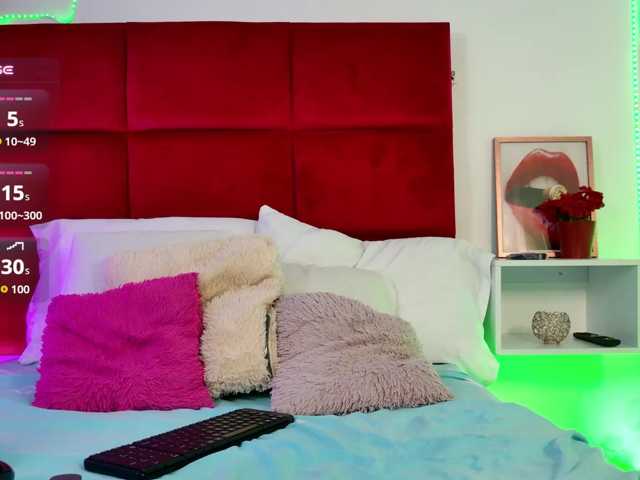 Erika-moore live cam on BongaCams