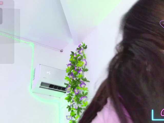 Erika-moore live cam on BongaCams