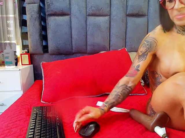 emily-86 live cam on BongaCams