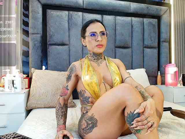 emily-86