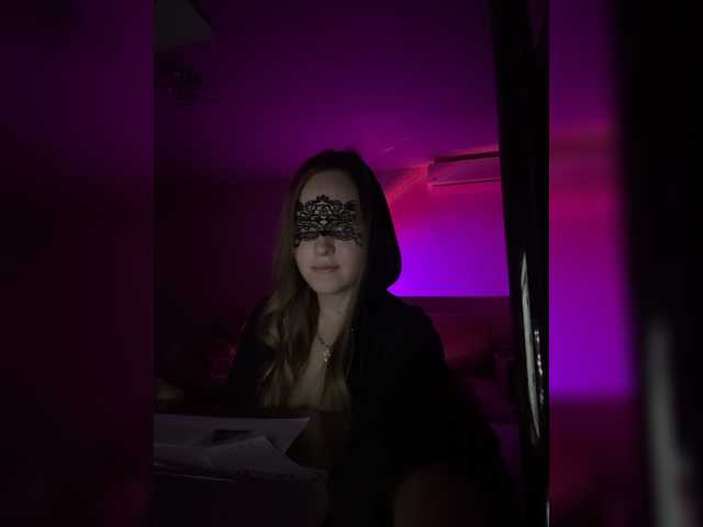 Sashasiii live cam on BongaCams
