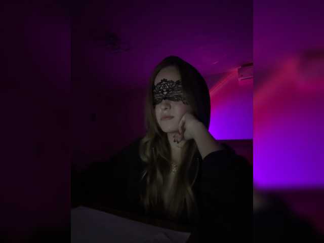 Sashasiii live cam on BongaCams