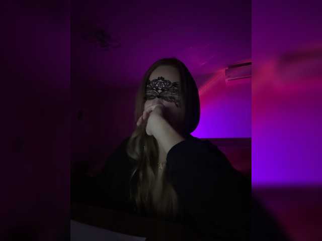 Sashasiii live cam on BongaCams